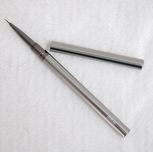 Bild 1 in Galerieansicht laden. Nail Art Liner silbergrau, 6mm