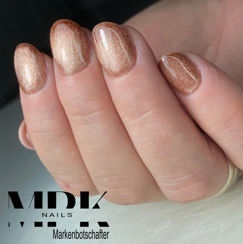 Bild 1 in Galerieansicht laden. Cat Eye Gel Polish Golden Mocha