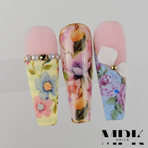 Bild 1 in Galerieansicht laden. 10x Nailart Transfer Folie in Box #Flowers