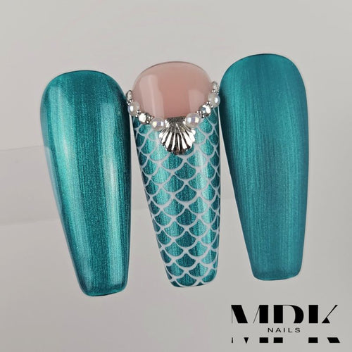 Bild 1 in Galerieansicht laden. UV Nagellack 17 Pearly Petrol