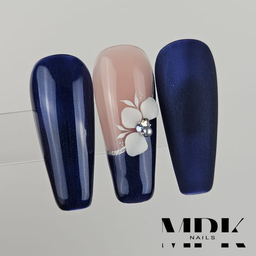 Bild 1 in Galerieansicht laden. UV Nagellack 62 Lapis Blue