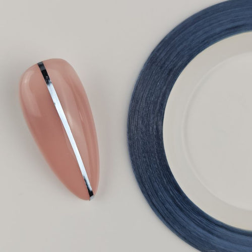 Bild 1 in Galerieansicht laden. Nailart Zierstreifen Pale Blue